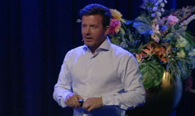 Boek nu de beste spreker over AI en ChatGPT. Energieke spreker.