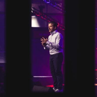 Presentatie Kunstmatige Intelligentie door spreker Jarno Duursma in Groningen, 2026.